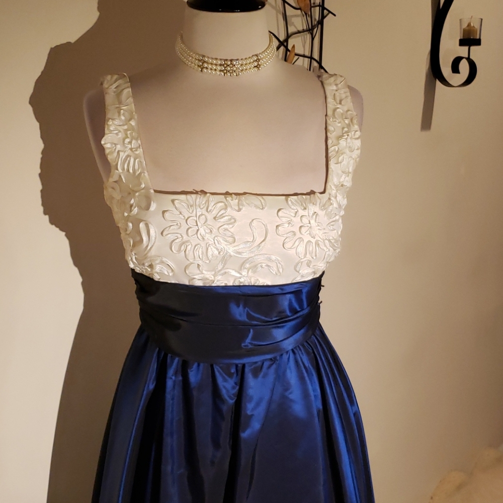 Niki ORIGINALS DRESS 👗